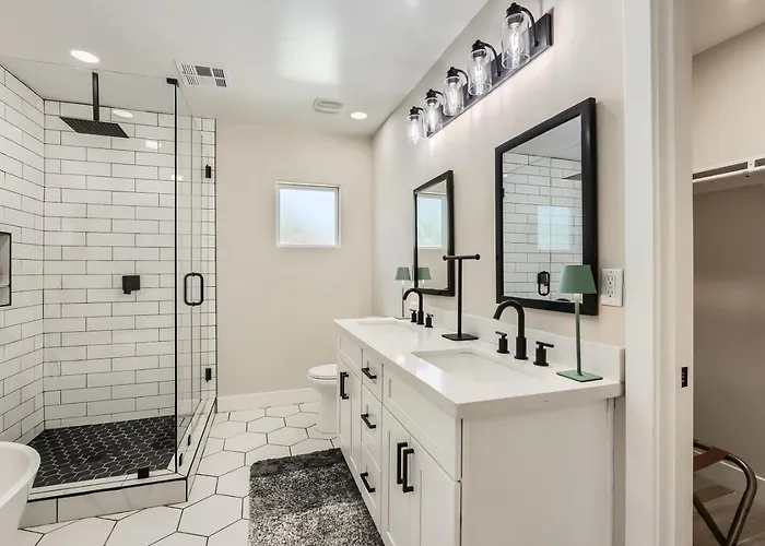 Holiday home Modern Desert Getaway With Pool, And Tesla Charger Phoenix