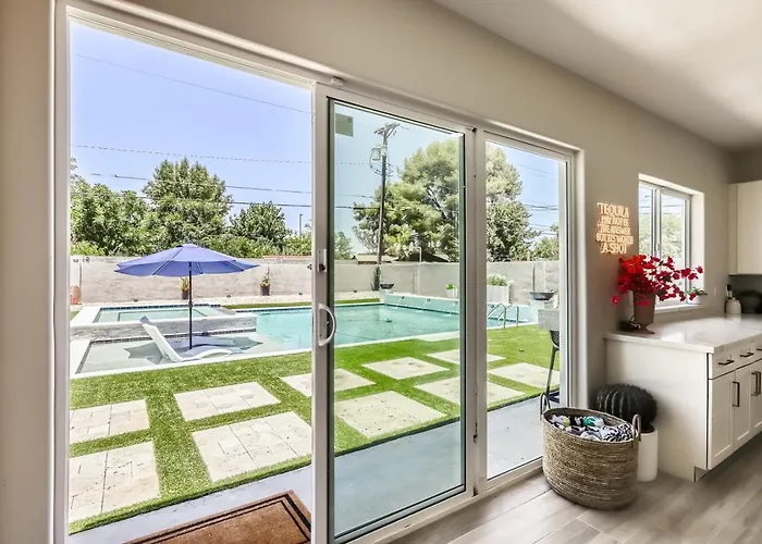 Modern Desert Getaway With Pool, And Tesla Charger *