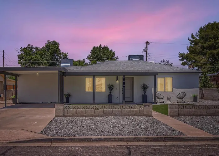 Modern Desert Getaway With Pool, And Tesla Charger